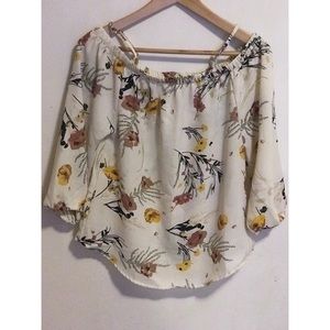 Hint of Blush Floral Cold Shoulder Blouse Size M